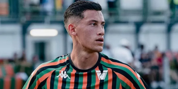 Domenico Frongia – Pemain Muda dari Akademi Yang Mendapat Promosi Bermain di Tim Utama Venezia FC